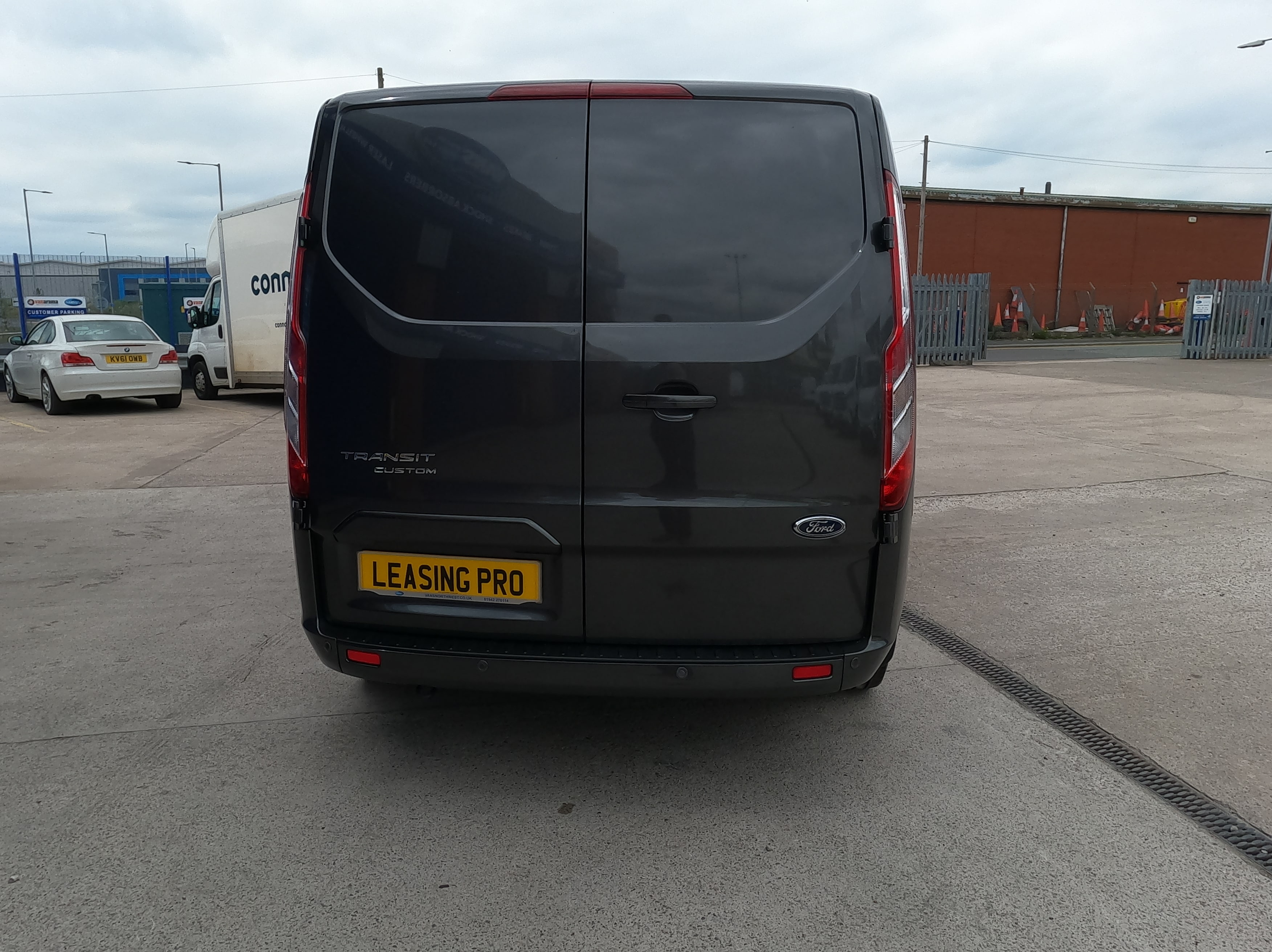 Ford TRANSIT CUSTOM 280 L1 DIESEL FWD 2.0 EcoBlue Hybrid 130ps Low Roof Limited Van